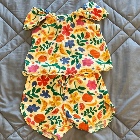 Old Navy Other - Old Navy Green and Pink Floral Tropics Outfit